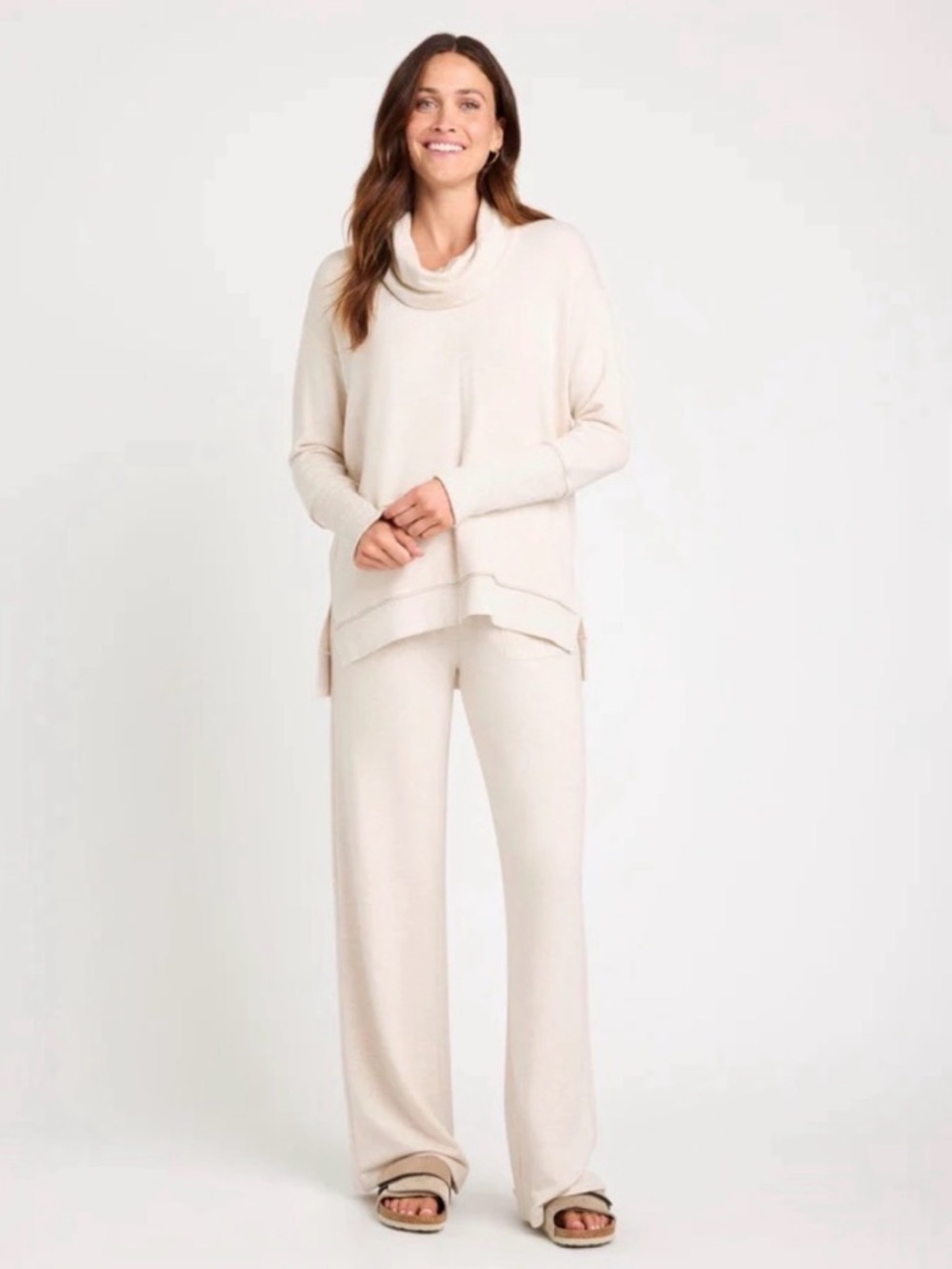 Splendid Soft Fleece Plush Cowl Neck Pullover – Pale Oak – Size Small